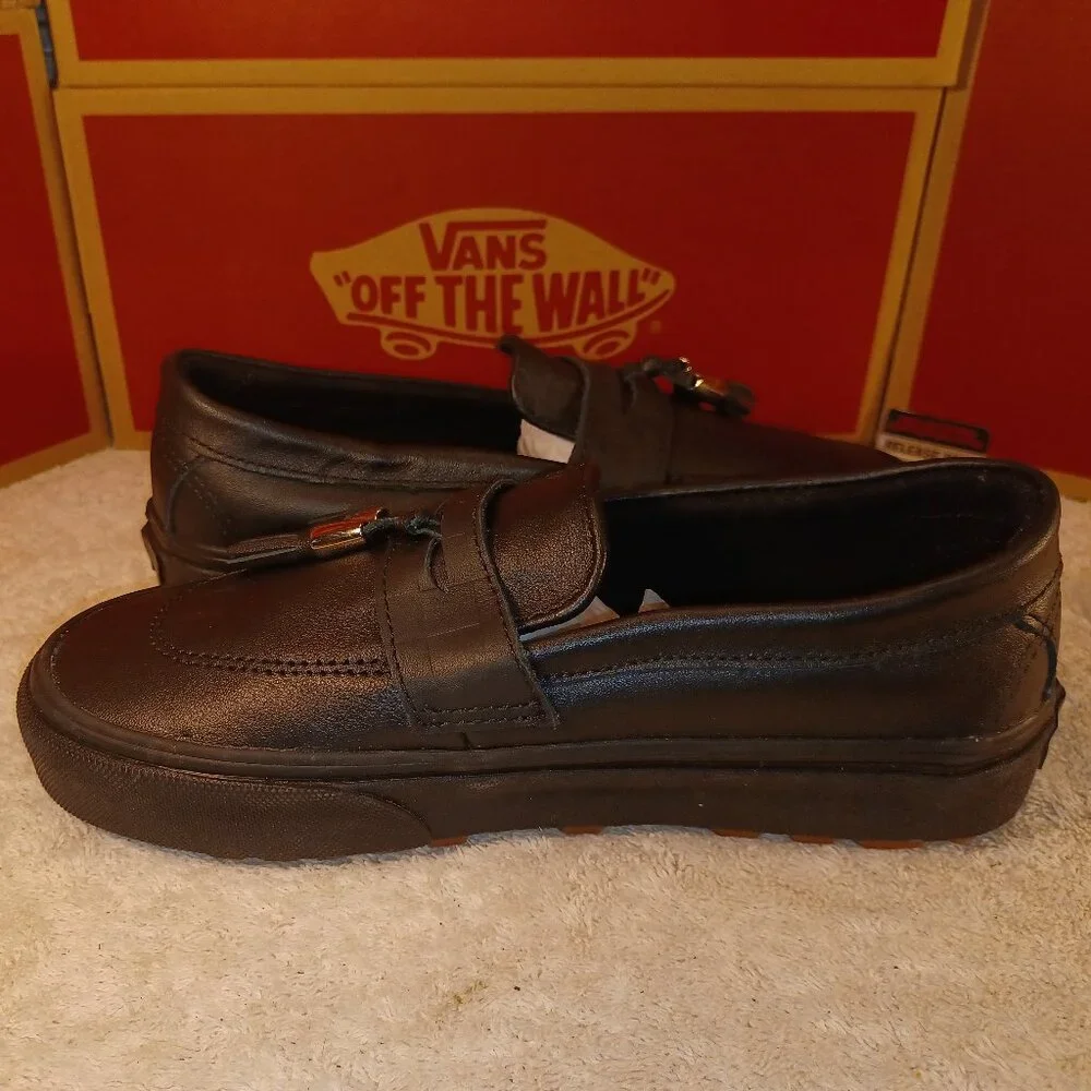 Vans Men's 4/Women's 5.5 Style 53 Slip On Black Leather With Tassles